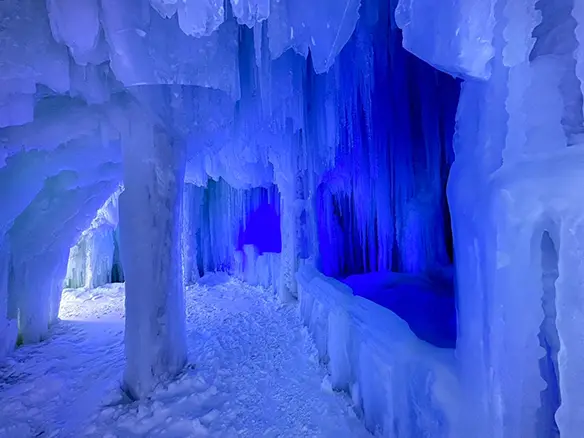 Sounkyo Onsen Ice Fall Festival