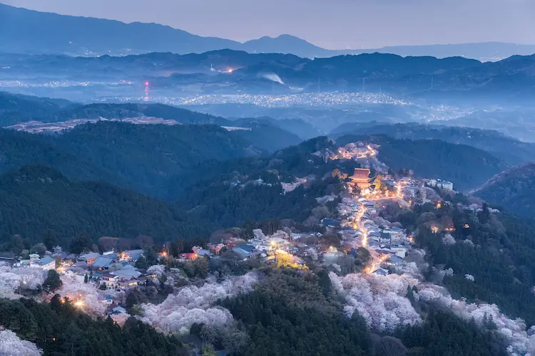 Découvrez la beauté cachée du mont Yoshino à Nara : une destination ...